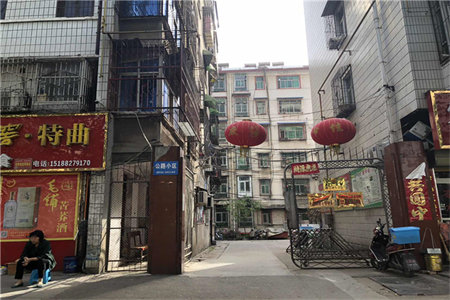 红旗小学学区房惠工二区两室一厅60平米简装修出售